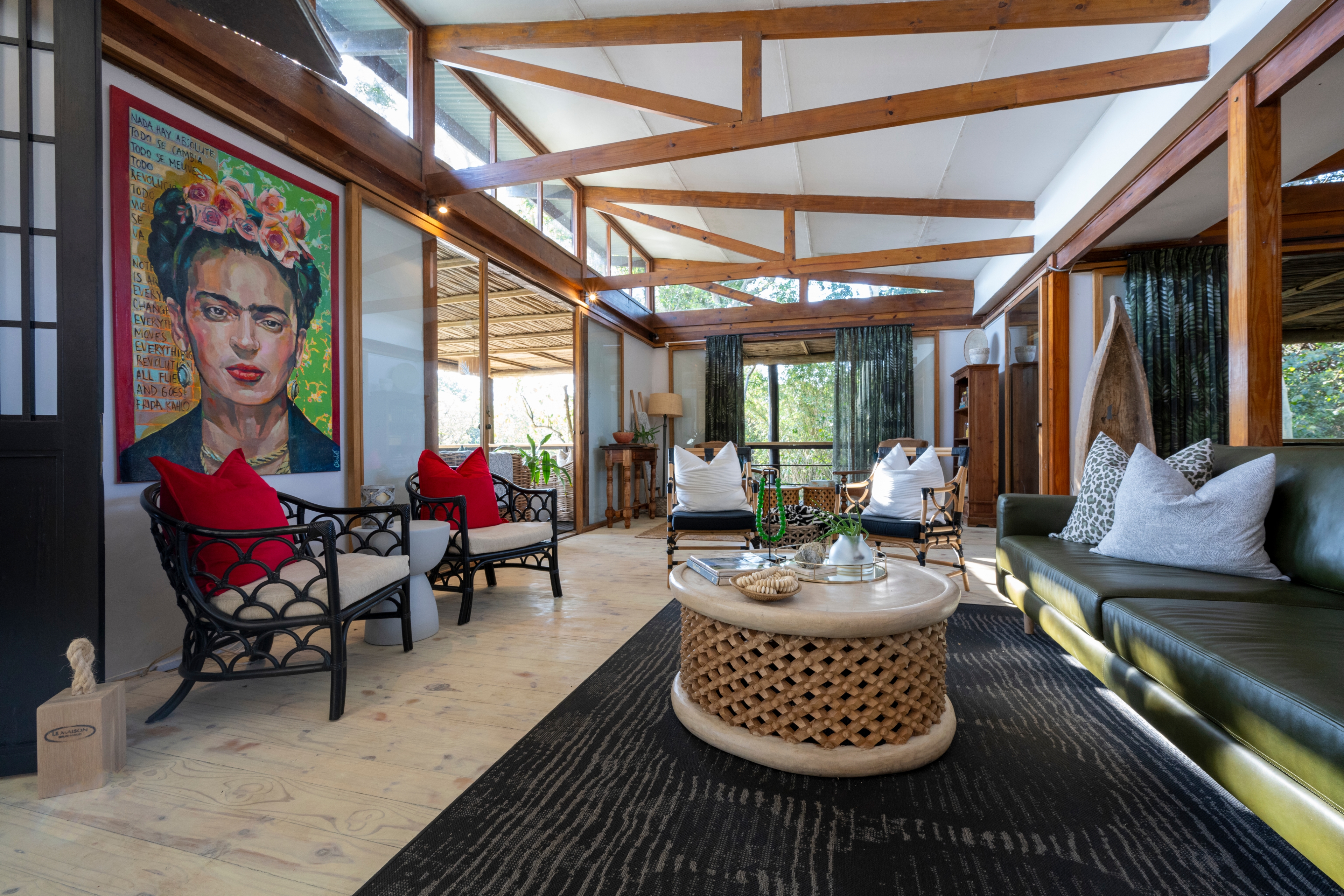 Makakatana lounge