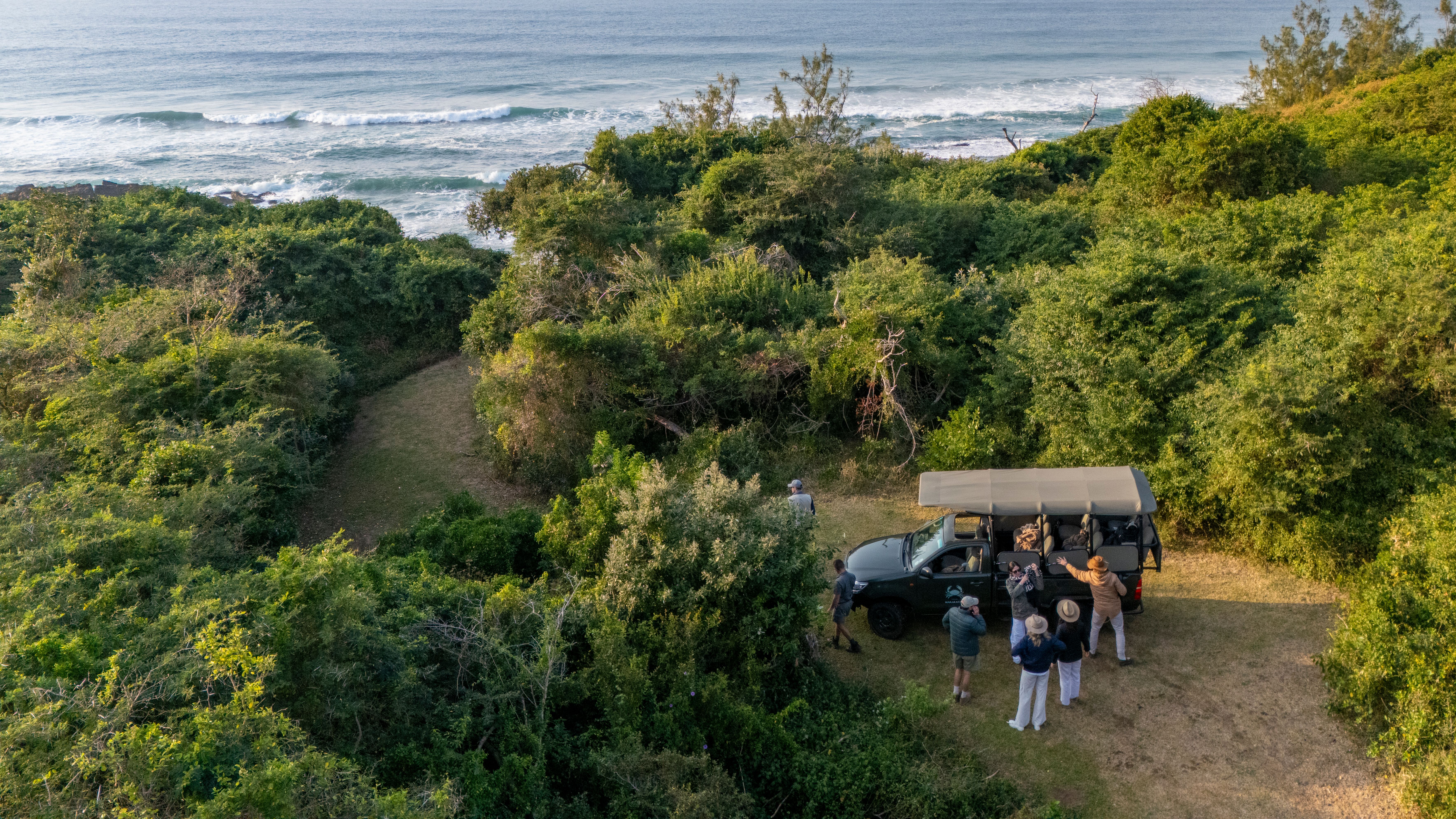 Makakatana Beach Experience